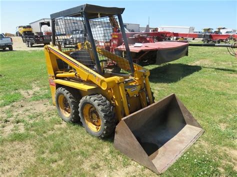 Owatonna mustang 320 skidsteer 